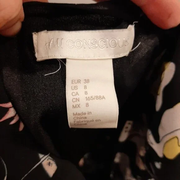 H&M Conscious Floral Maxi Dress Womens Size 8 Black Long Sleeveless Low Vneck - Picture 11 of 13